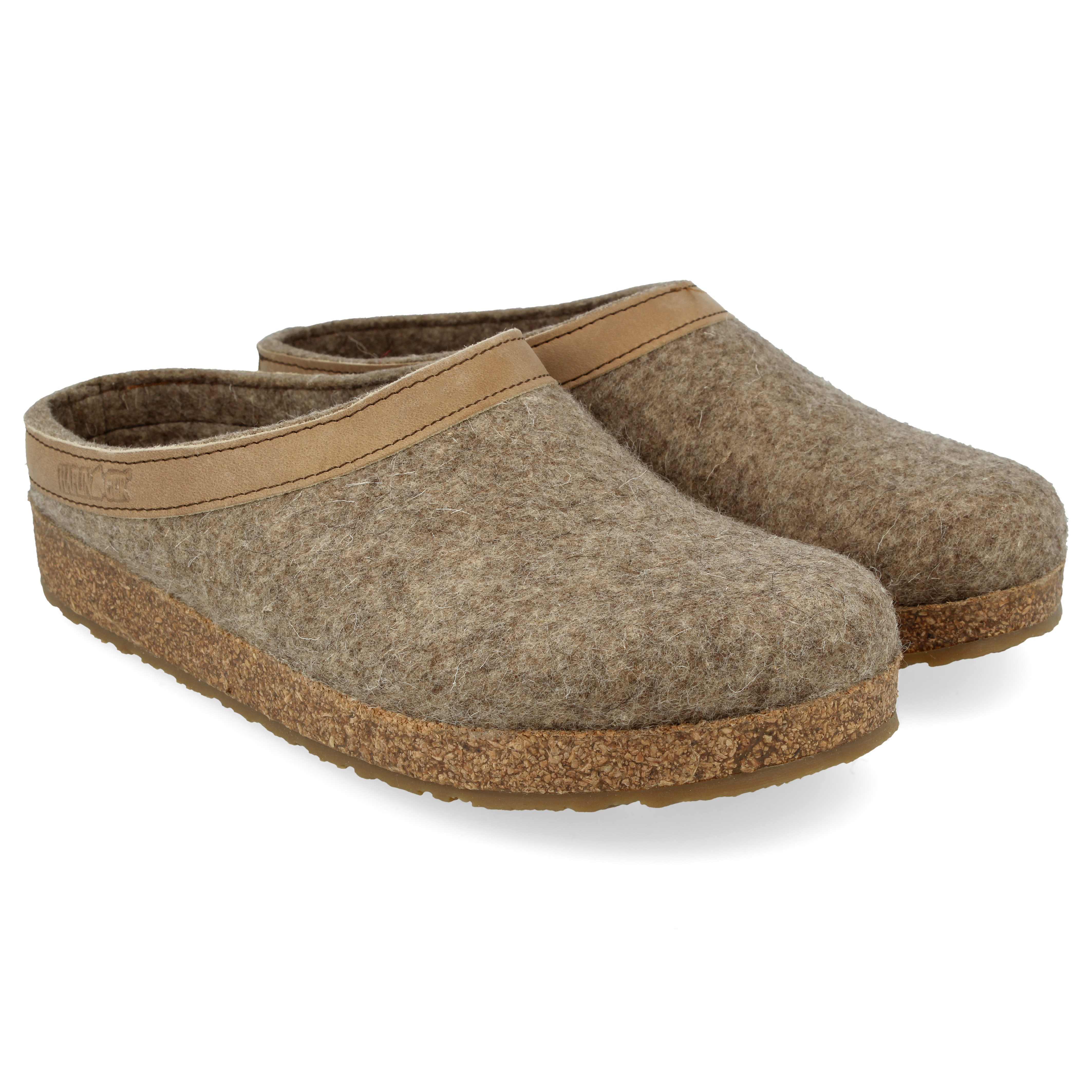 Hüttenschuhe mit Lederpaspel